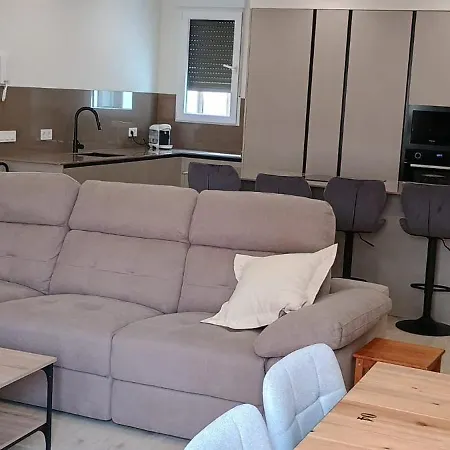 Nuevo Y Cómodo Piso Céntrico
